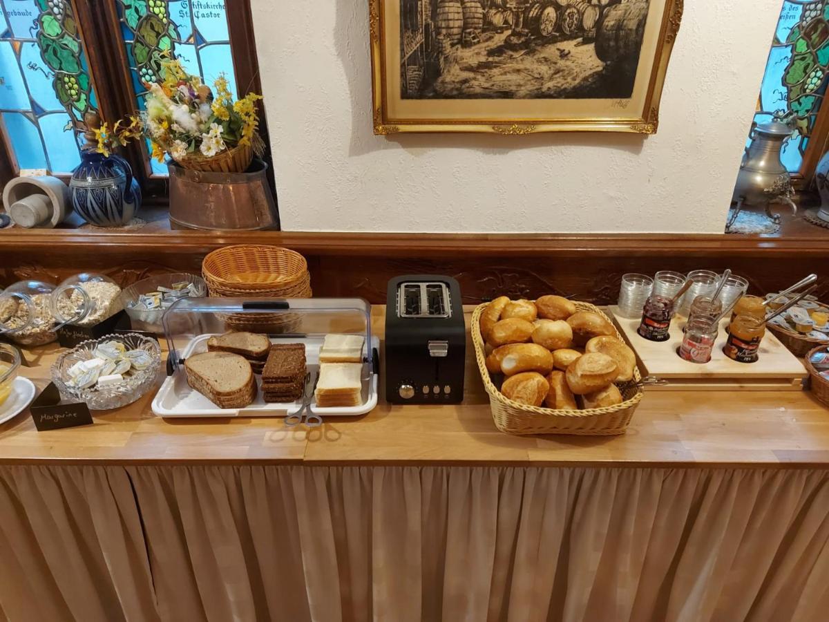 Hotel Weinhaus Am Stiftstor Treis-Karden Dış mekan fotoğraf