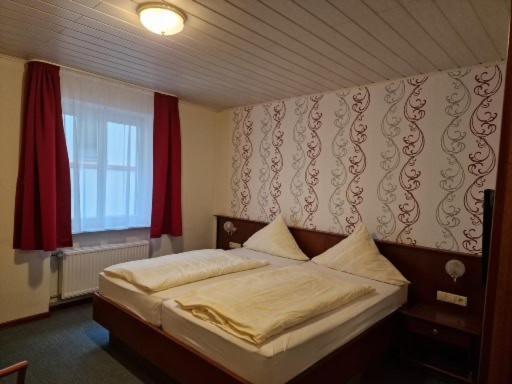 Hotel Weinhaus Am Stiftstor Treis-Karden Dış mekan fotoğraf