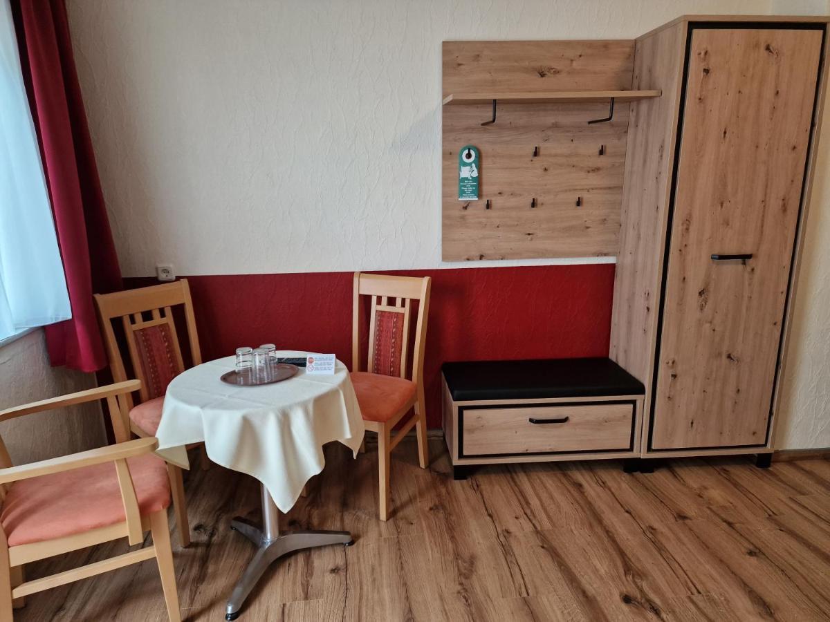 Hotel Weinhaus Am Stiftstor Treis-Karden Dış mekan fotoğraf