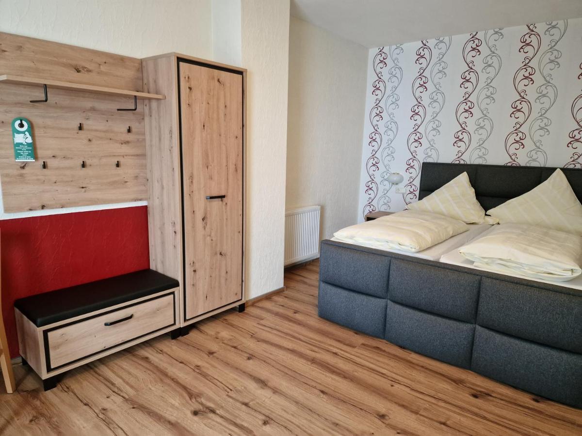 Hotel Weinhaus Am Stiftstor Treis-Karden Dış mekan fotoğraf